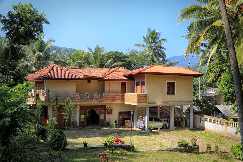 Mahaweli View Bungalow Kandy Exterior foto